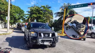Semáforos obsoletos provocan choque y dejan dos personas lesionadas en la SM 75 de Cancún