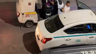 Exigen retiro de concesión a taxista que golpeó con bat a mototaxista en Playa del Carmen