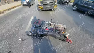 Motociclista termina lesionado al accidentarse en la Zona Hotelera de Cancún