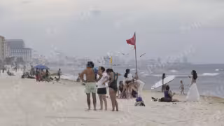 Restringen el acceso al mar en nueve playas de Cancún por oleaje elevado, ¿cuáles son?