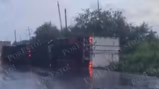 Vuelca tráiler en la carretera Champotón-Campeche durante la madrugada