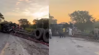 Volcadura de tráiler provocó bloqueo en la carretera Cancún-Leona Vicario