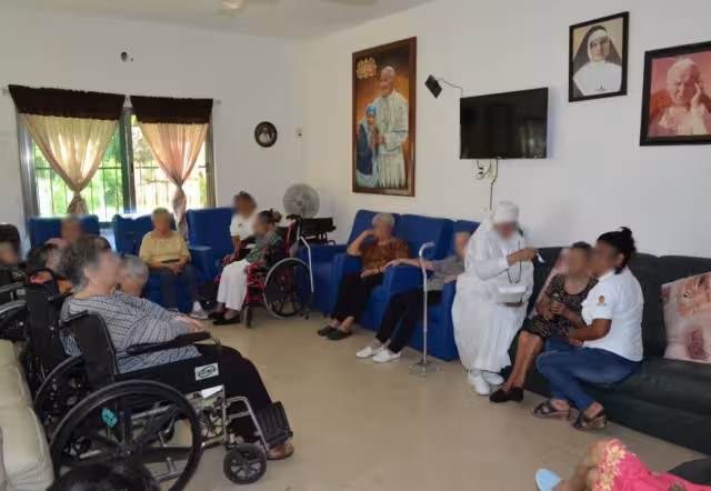 Allegados de la agraviada reclamaron a las autoridades para intervenir en el albergue “Juan Pablo II” y proteger a los abuelitos.