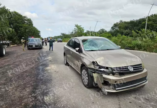 La mujer detuvo su marcha metros adelant y fue detenida por elementos de la Dirección de Tránsito Municipal