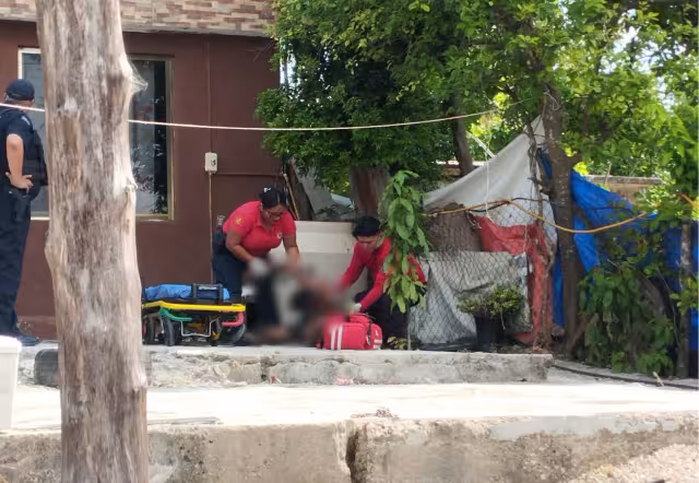Testigos del operativo señalaron que el hombre ya no lograba articular palabra al momento de ser extraído de la vivienda