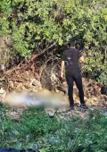 Operadores de mototaxi que pasaron por ese camino de terracería, en las inmediaciones, fueron quienes reportaron el cadáver
