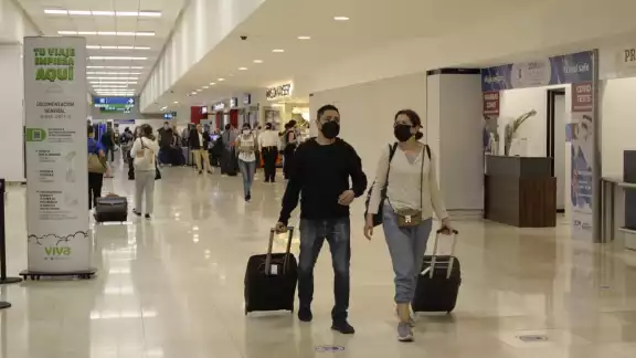 Entre las rutas que operarán este viernes se encuentran: Villahermosa, Oaxaca, Guadalajara, Guatemala, Houston, Miami y la Habana Entre las rutas que operarán este viernes se encuentran: Villahermosa, Oaxaca, Guadalajara, Guatemala, Houston, Miami y la Habana