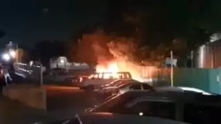 Lanzan explosivos contra médico del IMSS y muere calcinado (Video)