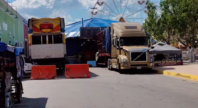Autoridades alertan por congestión vehicular durante la Feria de Dzitbalché