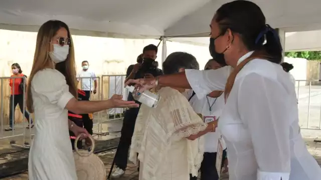 Para poder acceder al encuentro será indispensable contar con un gafete, así como presentar un comprobante de vacunación anticovid o prueba PCR negativa