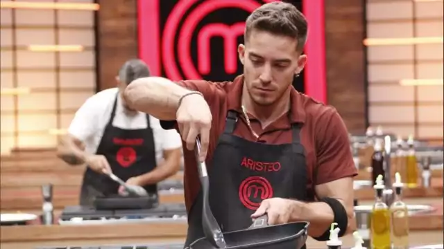 Aristeo Cázares fue el eliminado del programa número 14 de MasterChef Celbrity, debido a que su platillo no convenció a los tres jurados del programa