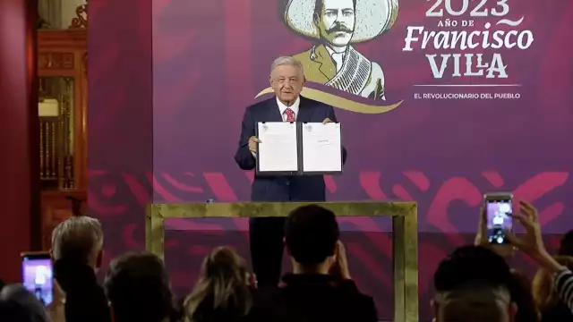 AMLO firma decreto para proteger a los pueblos indígenas