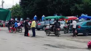 Papás y tutores llegaron hasta la comandancia del Palacio Municipal, para informar de lo acontecido