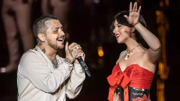Nodal y Ángela Aguilar comparten fotografías de su Luna de Miel