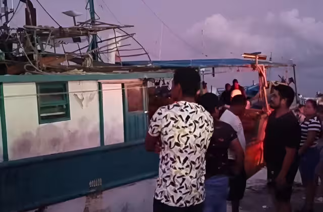 Familiares de pescadores de Sabancuy viven con incertidumbre debido a la desaparición de sus lanchas en el mar de Progreso, Yucatán