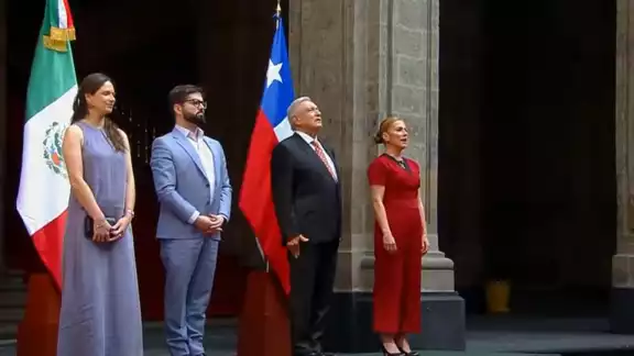 El presidente López Obrador estuvo acompañado de su esposa Beatriz Gutiérrez Müller y su homólogo chileno, de su pareja, Irina Karamanos