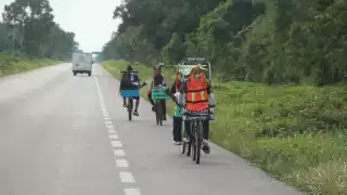 Inician las procesiones de antorchistas en Felipe Carrillo Puerto