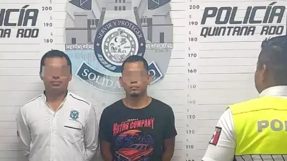 El taxista le cerró el pasó y no sólo lo agredió verbalmente, sino también lo golpeo El taxista le cerró el pasó y no sólo lo agredió verbalmente, sino también lo golpeo