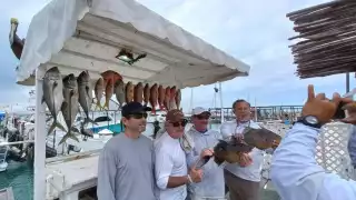 Hombres de mar prefieren vender lo obtenido a restaurantes y hoteles