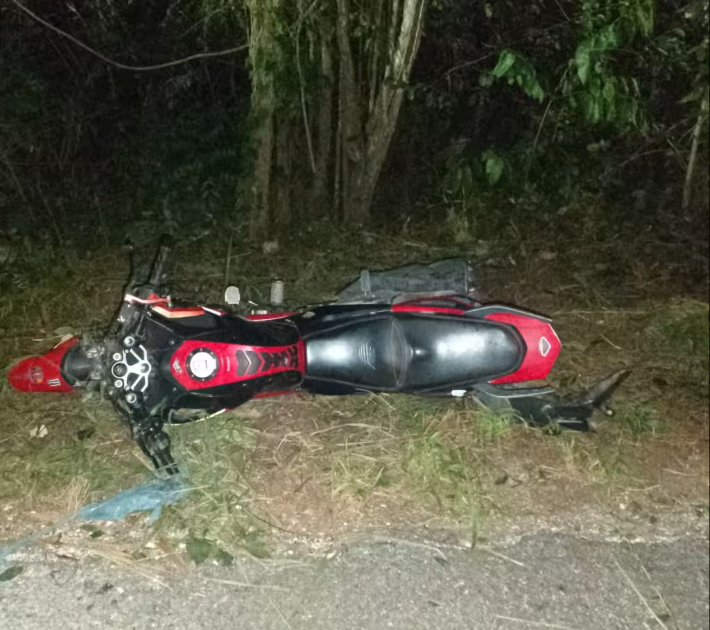 Tragedia en Felipe Carrillo Puerto: joven motociclista muere tras derrapar en carretera