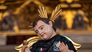 Niño Dios con la playera de México aparece en la Catedral Metropolitana durante el Mundial 2026