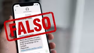 Estafadores usan WhatsApp y SMS para robar datos bancarios.