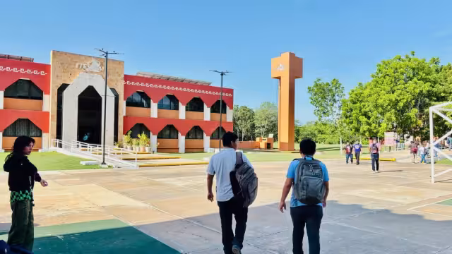 132 alumnos abandonan estudios por problemas familiares en Calkiní
