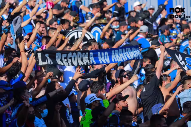 Decenas de muertos fue el saldo del encuentro entre Querétaro y Atlas