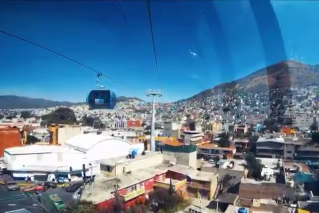 Sheinbaum abordó un Cablebús y lo presumió en redes sociales