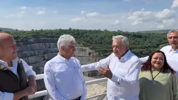 AMLO destacó que con los trabajos en la presa El Zapotillo se podrá solucionar un problema serio en Guadalajara AMLO destacó que con los trabajos en la presa El Zapotillo se podrá solucionar un problema serio en Guadalajara