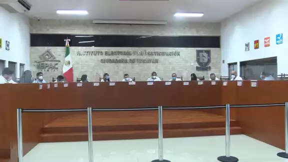 Los consejeros del IEPAC clausuraron la sesión permanente por las elecciones extraordinarias en Uayma