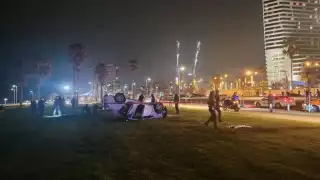 Dos personas recibieron disparos, pero el atacante también atropelló a varios peatones con su vehículo antes de ser abatido.