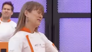 Nailea Norvind llora en Top Chef VIP al tener que cocinar un conejillo de indias
