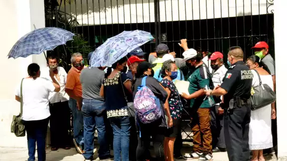 Su presencia obedeció a que semanas atrás entregaron un documento y no les contestaron Su presencia obedeció a que semanas atrás entregaron un documento y no les contestaron