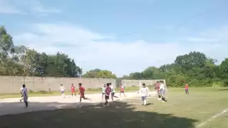 Potros golean por 3-1 al equipo de Chekubul en duelo de la liga de futbol 7 de Plan de Ayala en Sabancuy