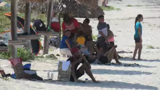 Se registró una alta afluencia de visitantes en la playa