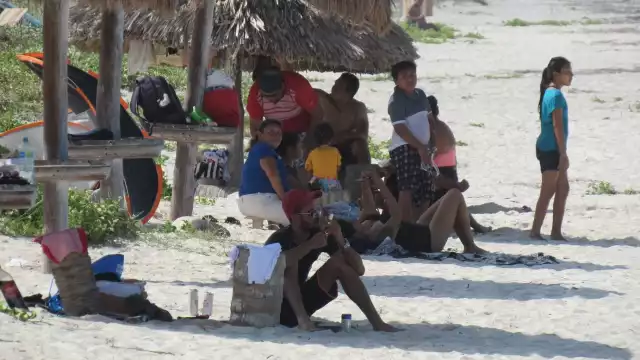 Se registró una alta afluencia de visitantes en la playa
