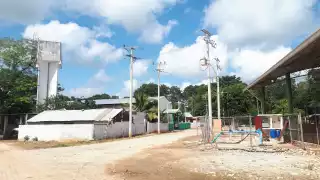 Katab sin luz ni agua desde hace más de 20 horas; pobladores acusan a CFE