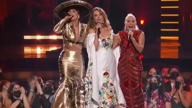 Yuri, Guadalupe Pineda y Ana Bárbara estuvieron a cargo del tributo al "Divo de Juárez"