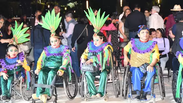El Carnaval de Campeche 2023 lleva a cabo la coronación de los reyes con capacidades diferentes