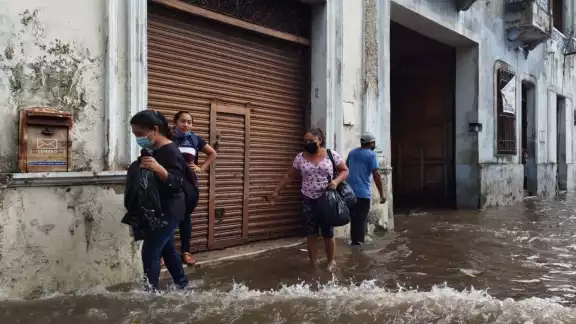 Se registran afectaciones por las lluvias de este jueves