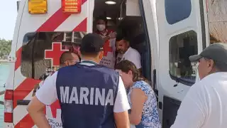 En Puerto Juárez, una ambulancia esperaba al joven