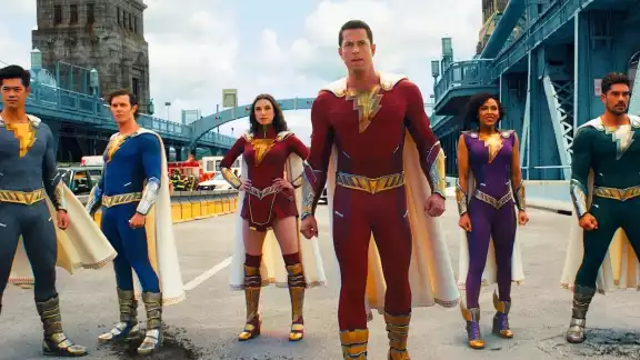 En esta secuela de Shazam!, se podrá ver a seres mitológicos y otros superhéroes haciédole compañía la protagonista de la película En esta secuela de Shazam!, se podrá ver a seres mitológicos y otros superhéroes haciédole compañía la protagonista de la película