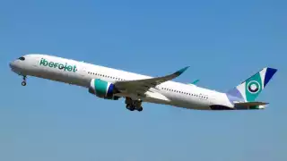 Iberojet indicó que la ruta aérea directa entre Cancún y Barcelona se mantendrá por ahora sólo durante el verano, aunque no cierran la puerta a dejarla fija