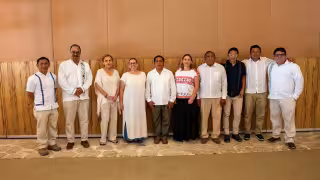 Gran Consejo Maya, del traje tradicional de la Cruz Parlante a las guayaberas en Xcaret