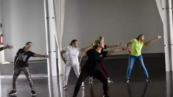 Con 12 comparsas y 150 bailarinas, el Club Libanés de Mérida prepara su 'Carnaval de Película'