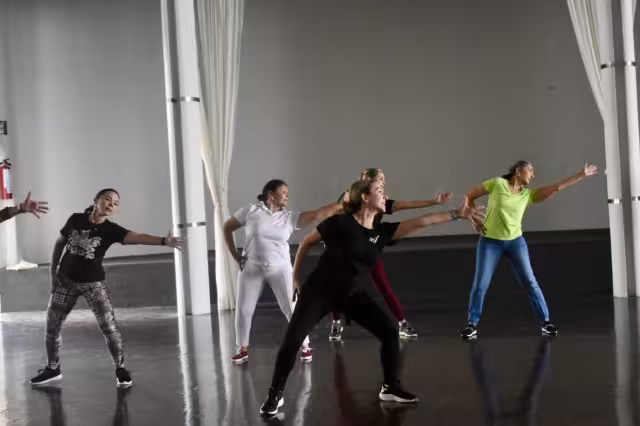 Con 12 comparsas y 150 bailarinas, el Club Libanés de Mérida prepara su 'Carnaval de Película'