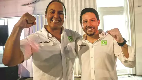 Aunque su trabajo como Diputado federal deja mucho que desear, Juan Carrillo busca continuar otros 3 años Aunque su trabajo como Diputado federal deja mucho que desear, Juan Carrillo busca continuar otros 3 años