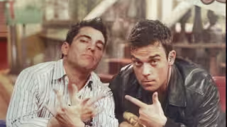 Omar Chaparro y Robbie Williams: la historia de amistad que comenzó hace 21 años y que pocos conocían