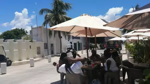 Restaurantes registran una importante actividad ante la llegada del crucero Restaurantes registran una importante actividad ante la llegada del crucero